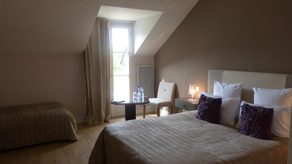 L'Aubiniere Hotel Restaurant & Spa Saint-Ouen-les-Vignes Pokoj fotografie